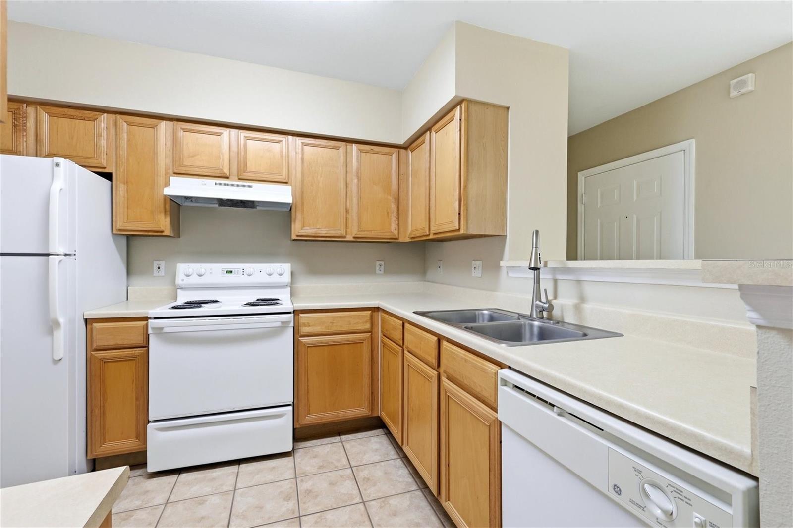 VILLAGIO - Residential Lease