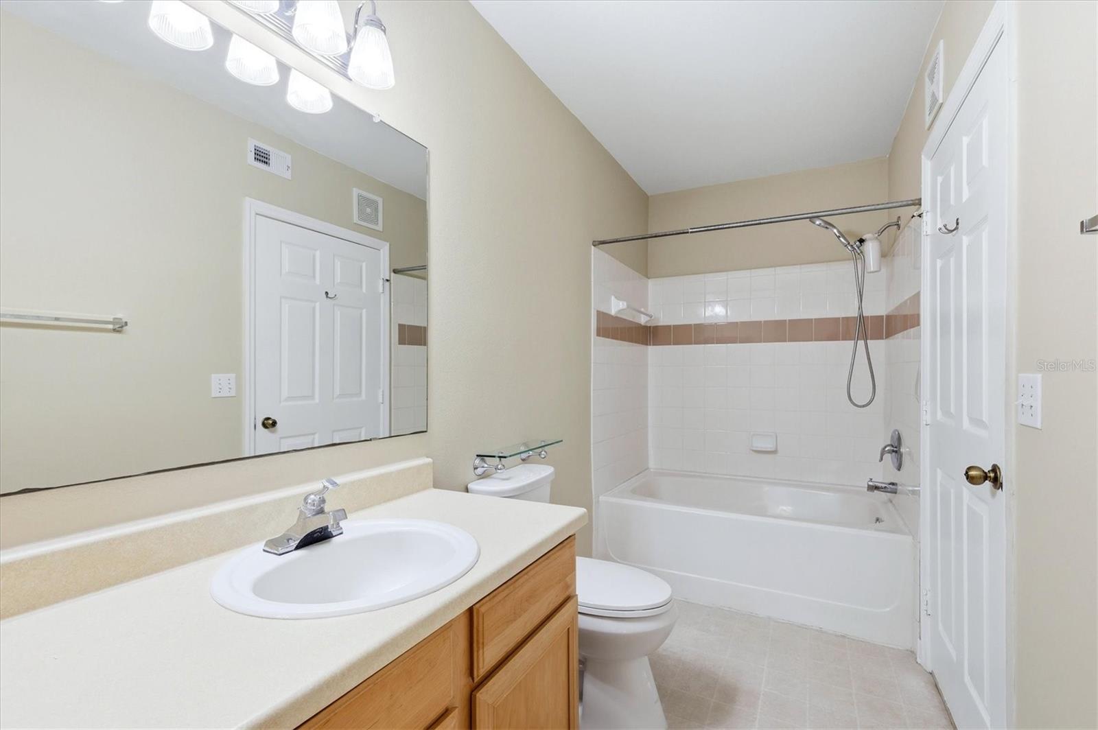 VILLAGIO - Residential Lease