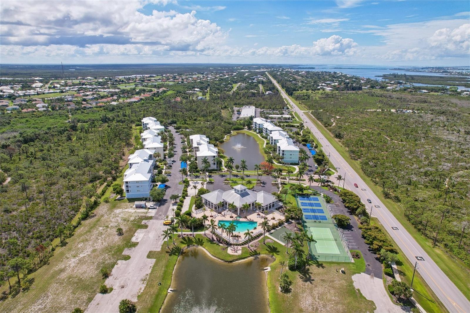CAPE HAZE RESIDENCE C 7/9 - Residential