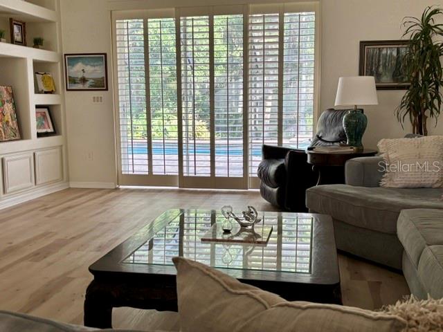 VILLAROSA M - Residential
