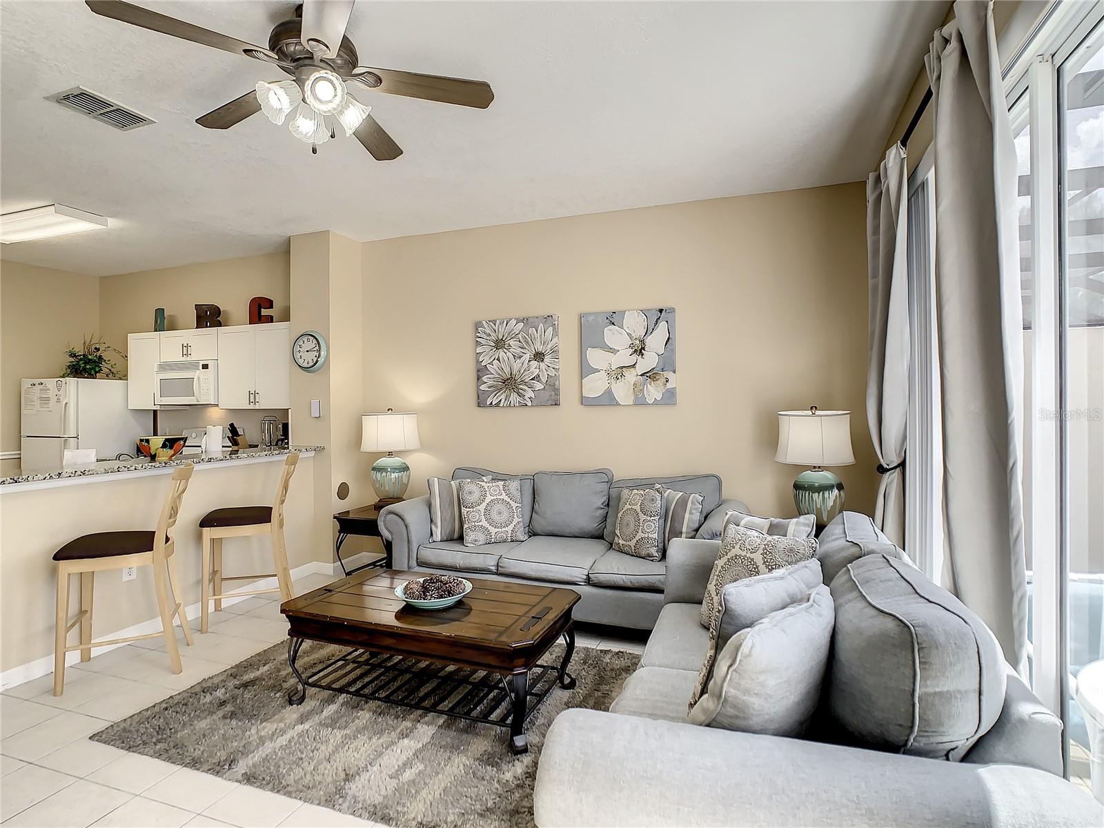 WINDSOR PALMS TWNHMS PH 3A - Residential
