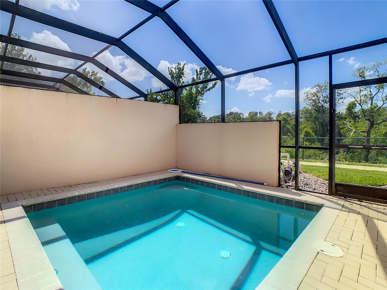 WINDSOR PALMS TWNHMS PH 3A - Residential