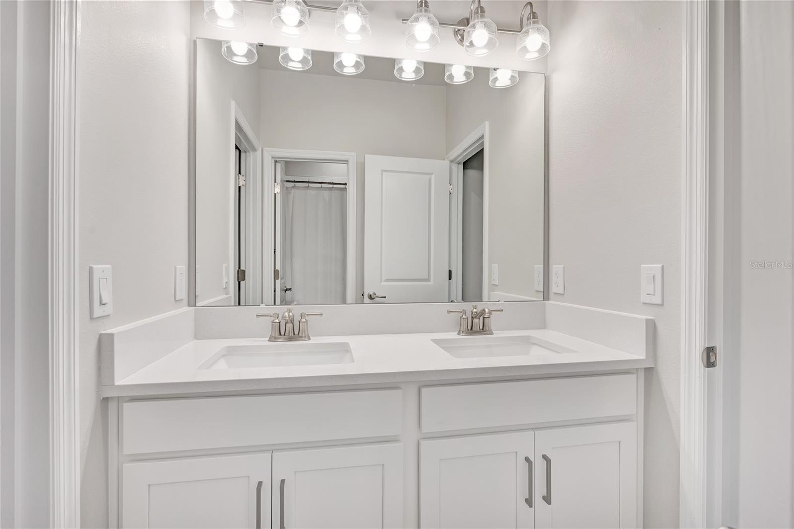 OAKFIELD AT MOUNT DORA - Residential