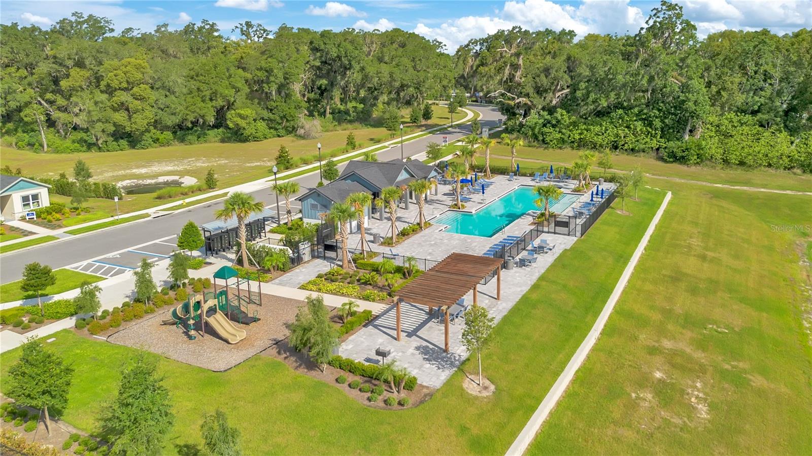 OAKFIELD AT MOUNT DORA - Residential