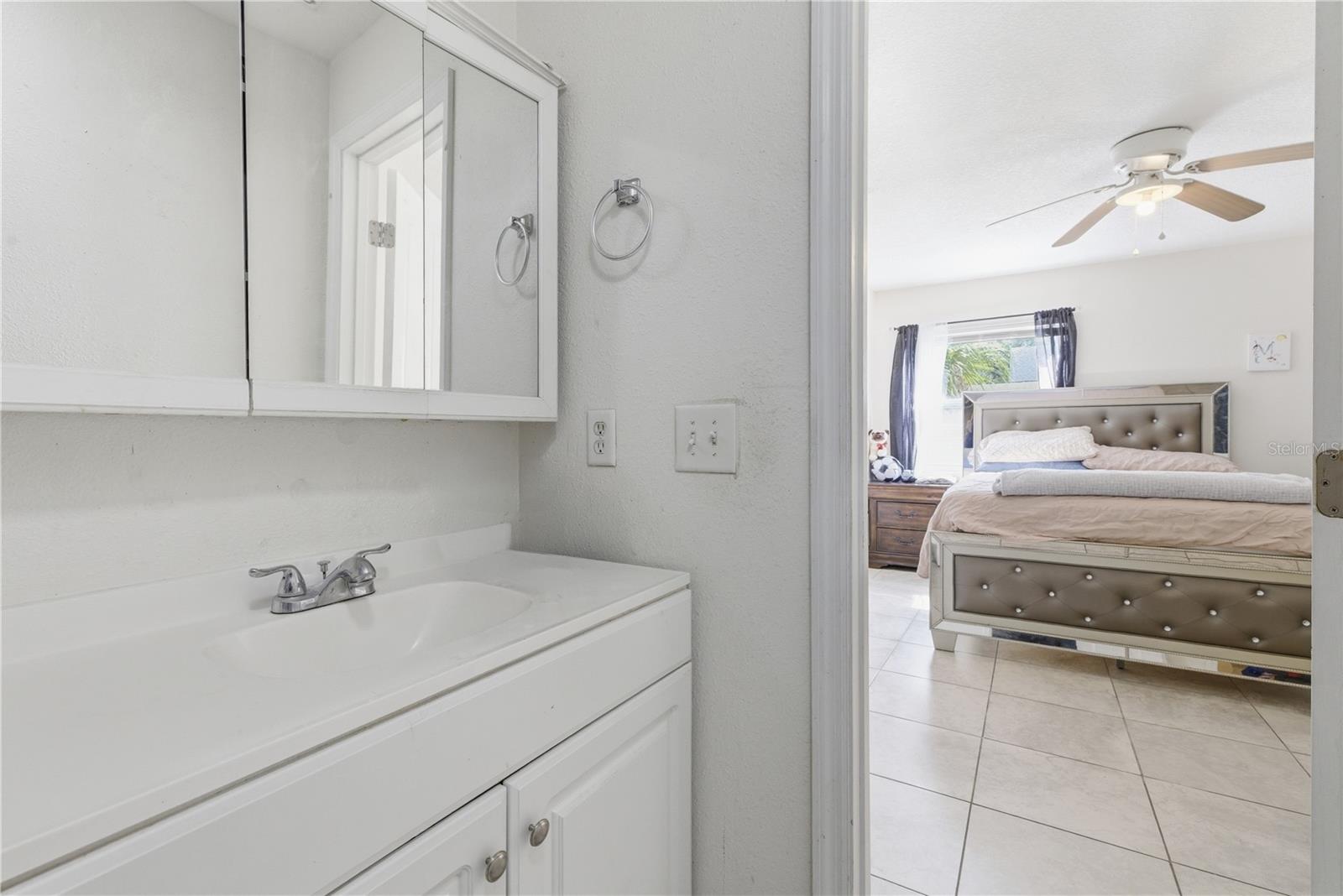 ALHAMBRA COURTS CONDO PH 02 - Residential
