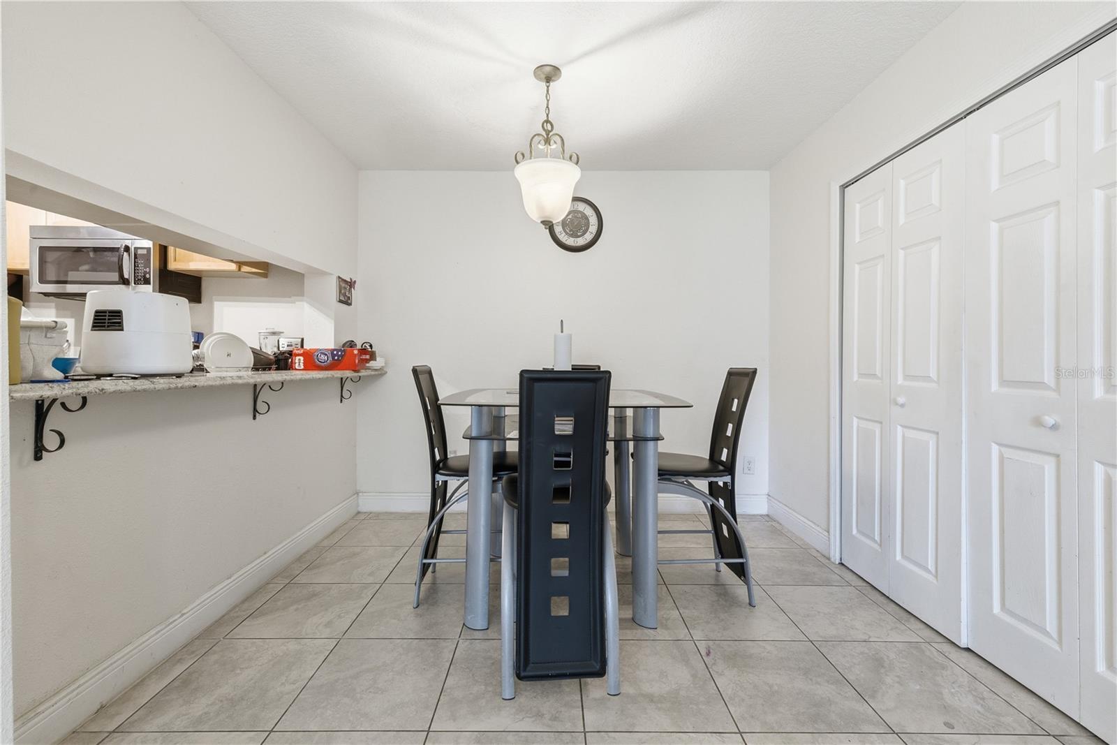 ALHAMBRA COURTS CONDO PH 02 - Residential
