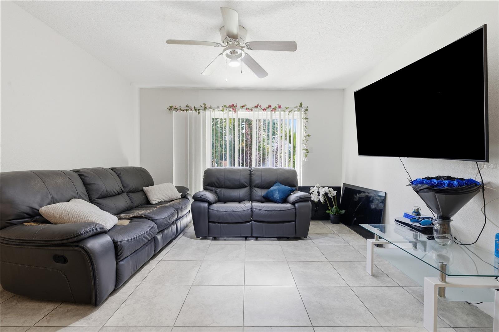 ALHAMBRA COURTS CONDO PH 02 - Residential