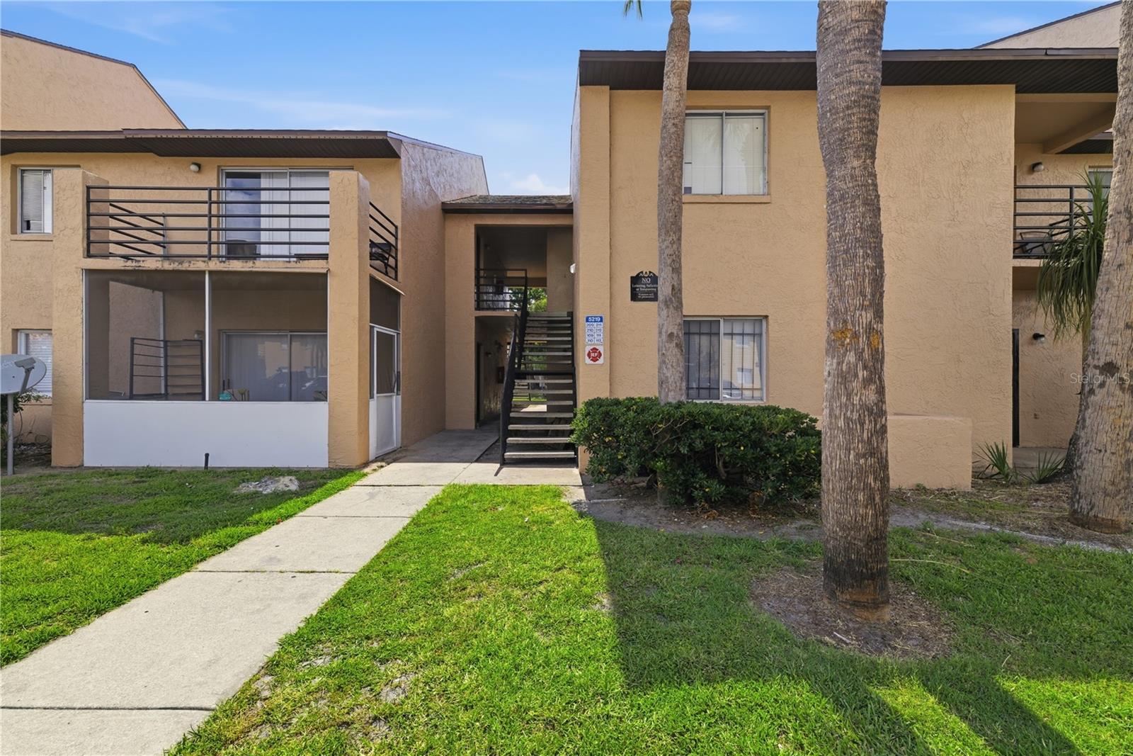 ALHAMBRA COURTS CONDO PH 02 - Residential