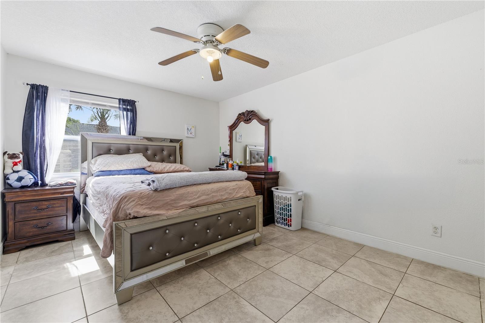 ALHAMBRA COURTS CONDO PH 02 - Residential
