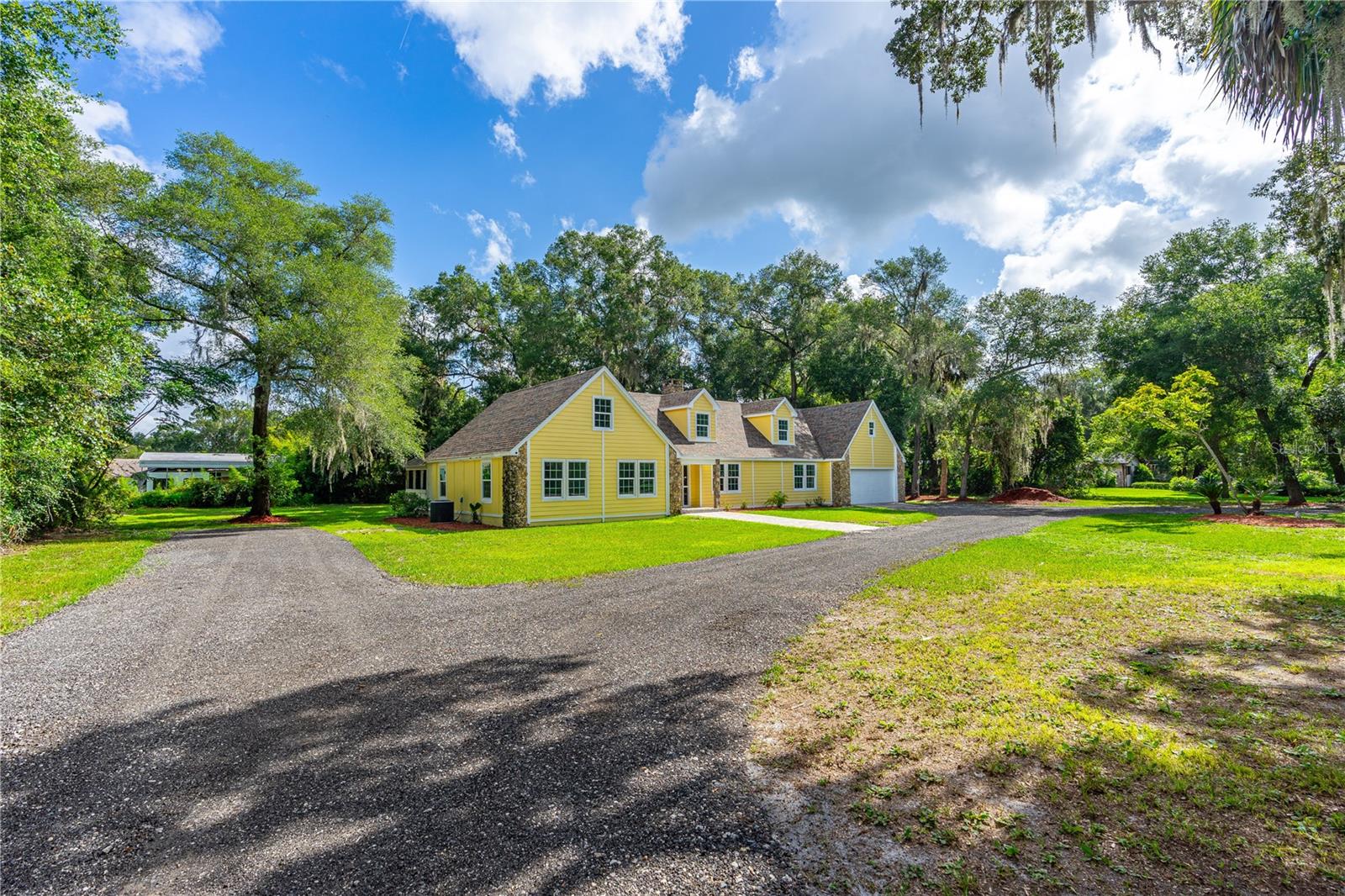CLARK N 01/2 LT 04 02 18 30 - Residential