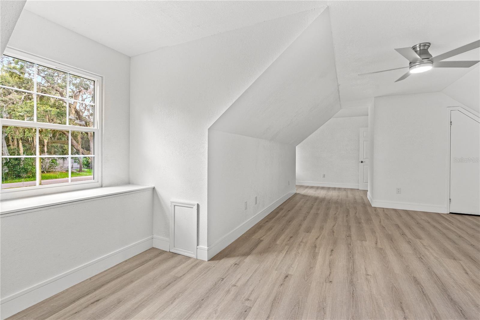 CLARK N 01/2 LT 04 02 18 30 - Residential