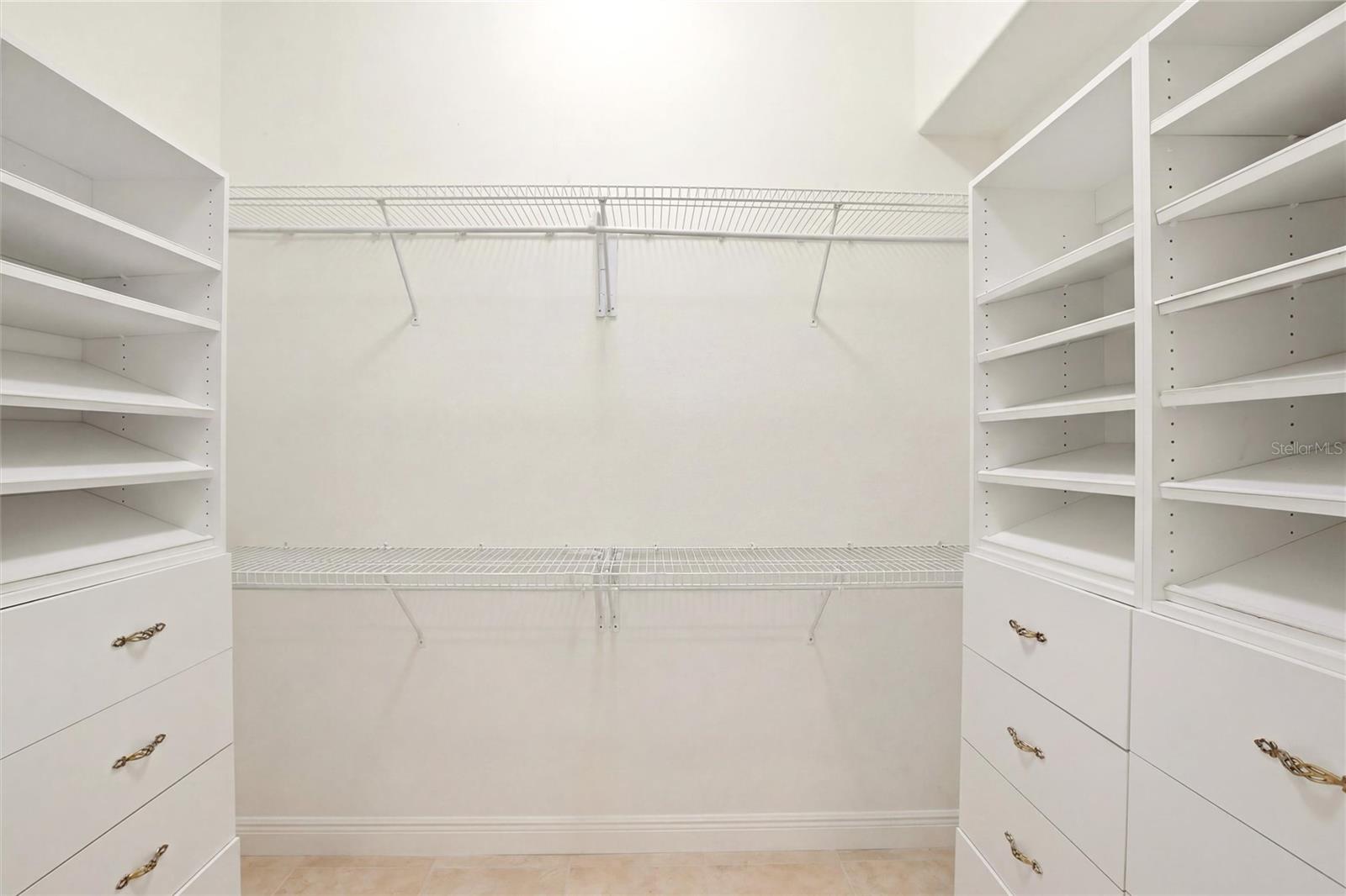 WHITFIELD ESTATES UNIT 1 - Residential