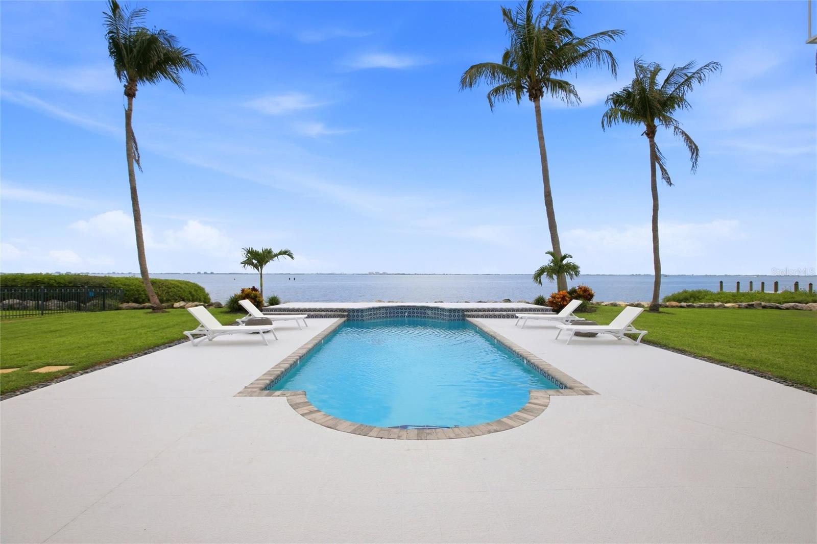 WHITFIELD ESTATES UNIT 1 - Residential