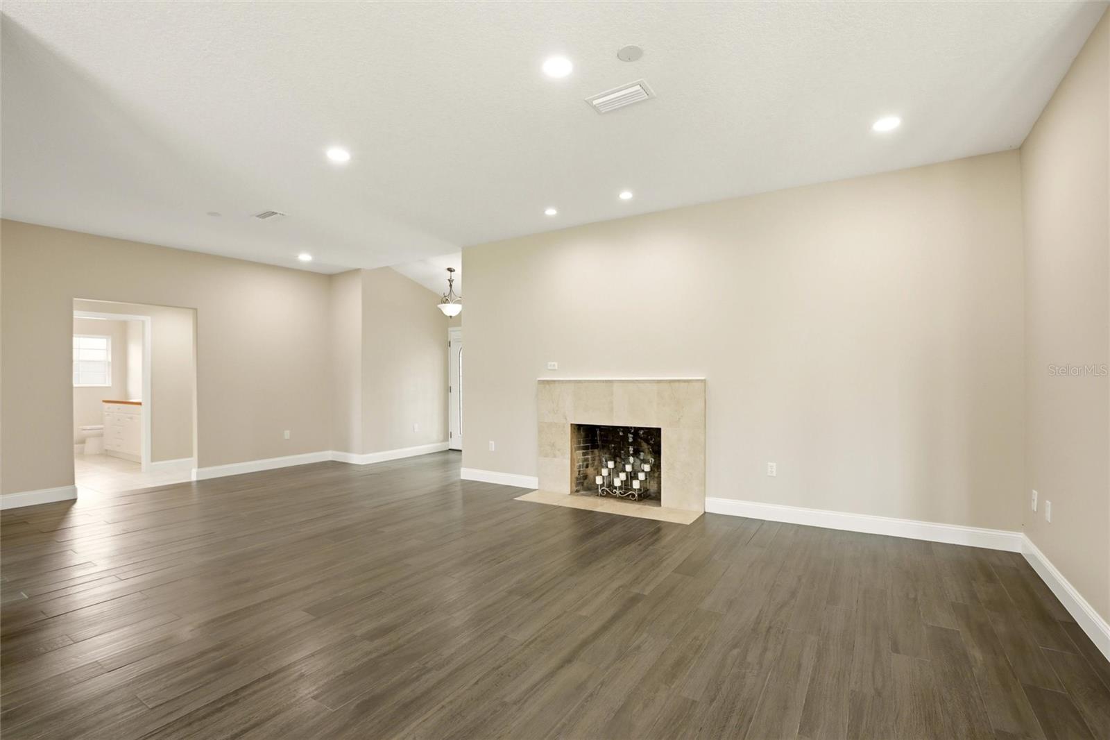 WHITFIELD ESTATES UNIT 1 - Residential