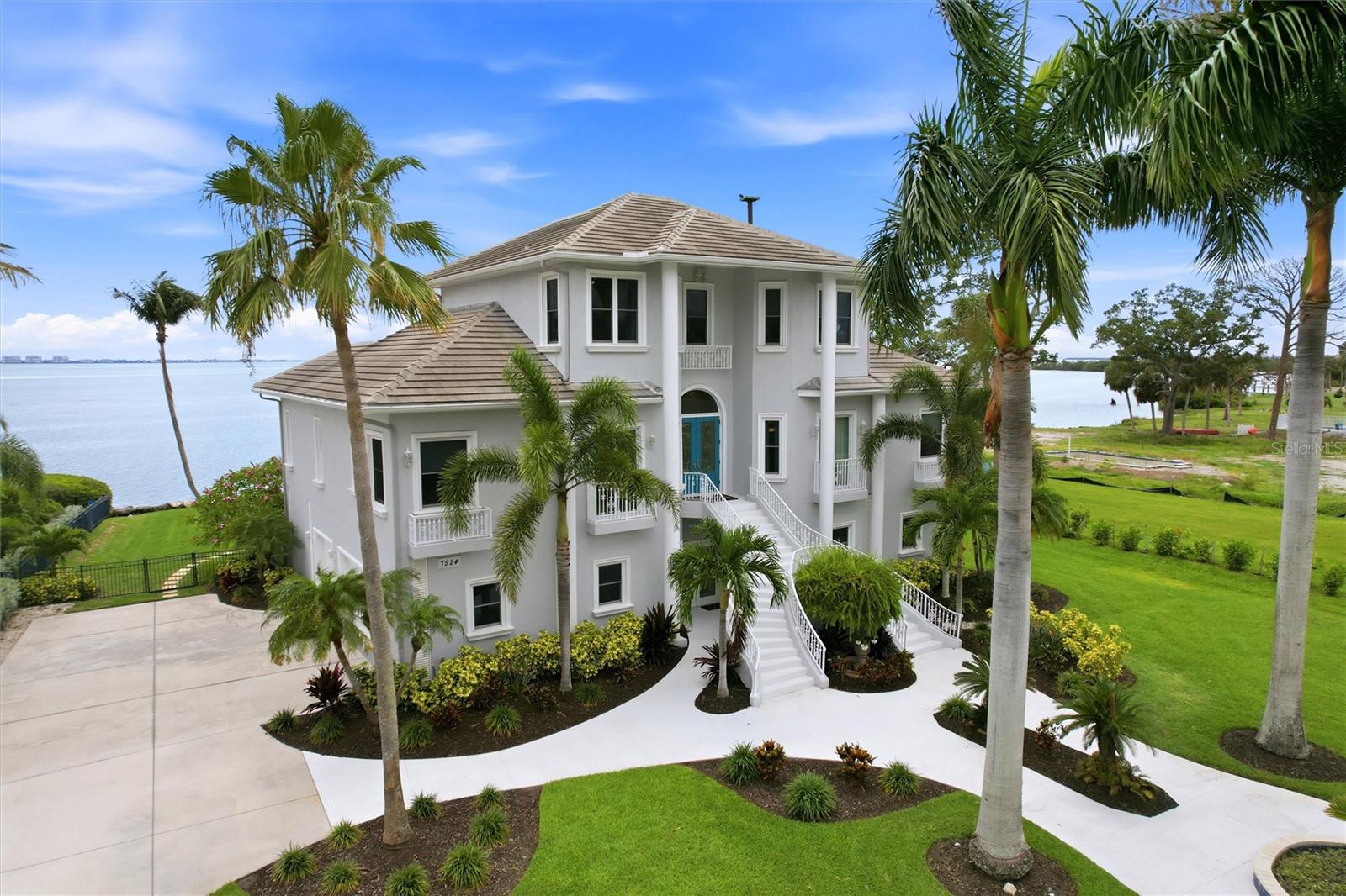 WHITFIELD ESTATES UNIT 1 - Residential