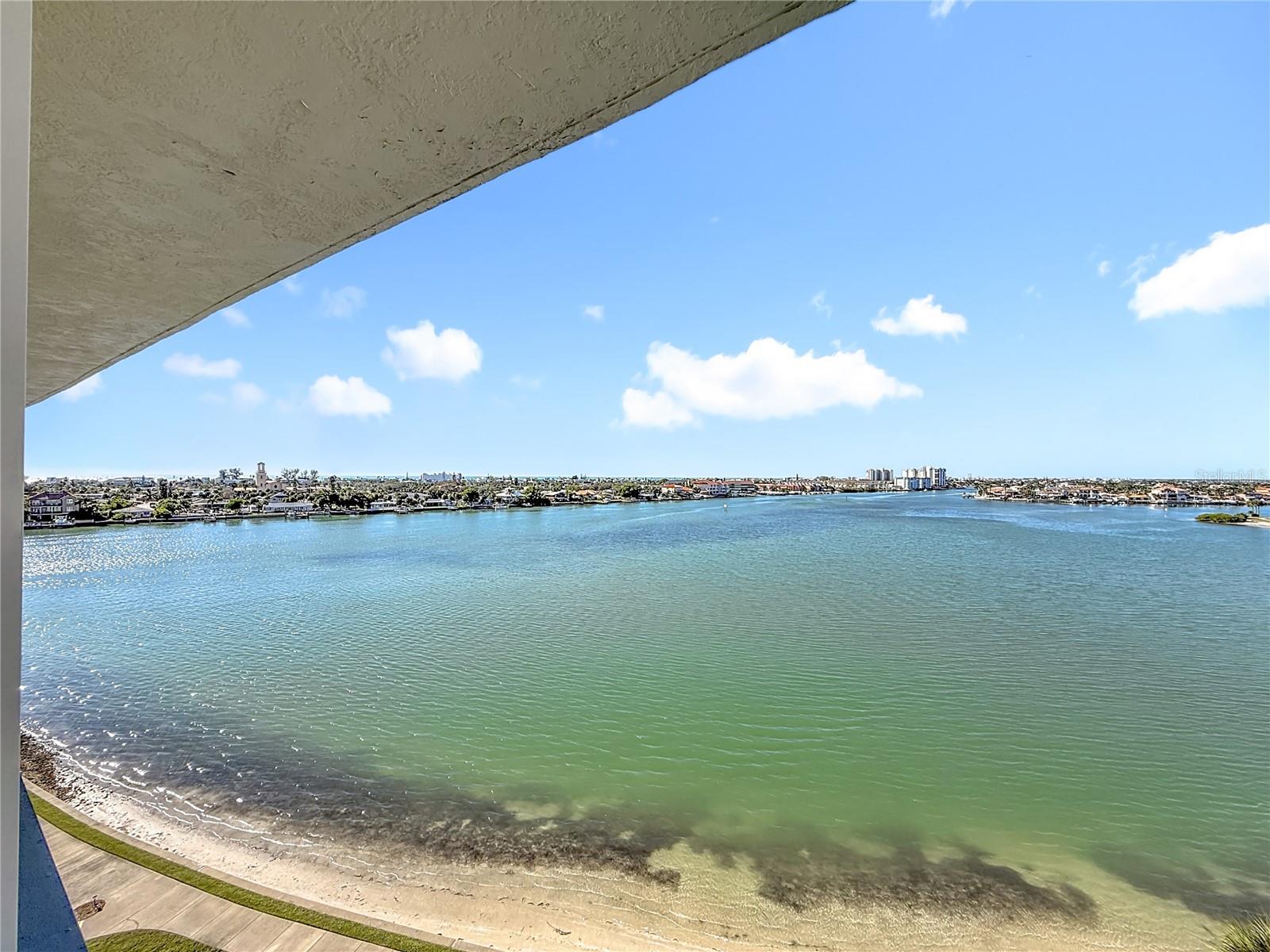 HARBOURSIDE CONDO - Residential