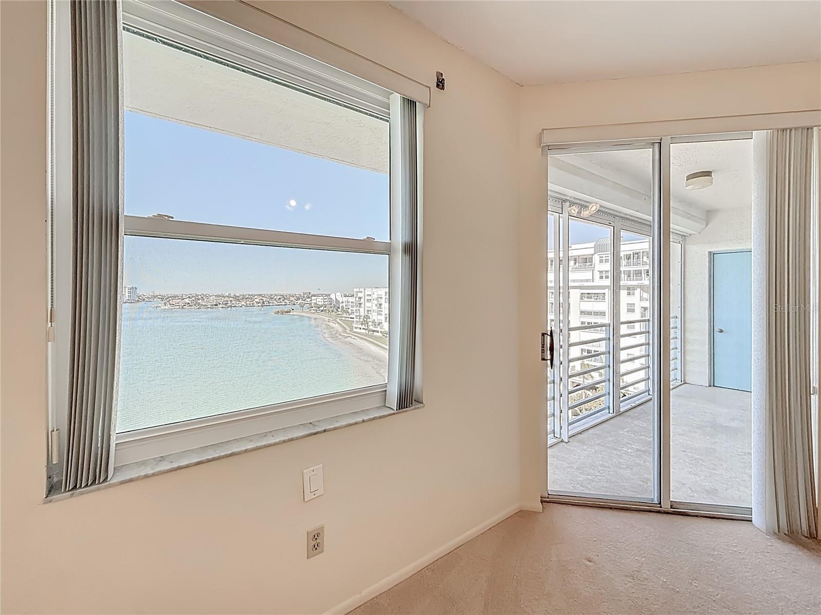 HARBOURSIDE CONDO - Residential