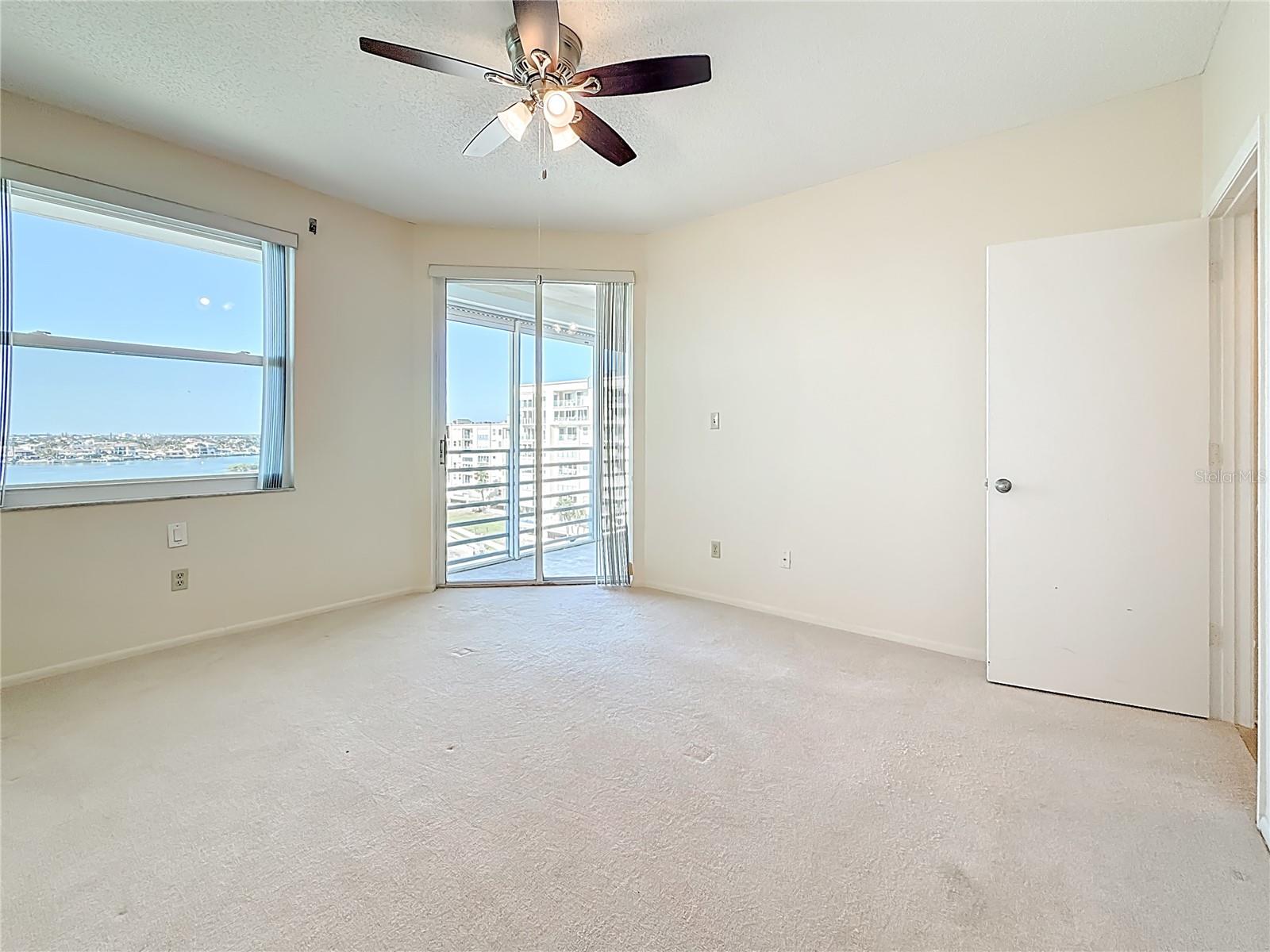 HARBOURSIDE CONDO - Residential