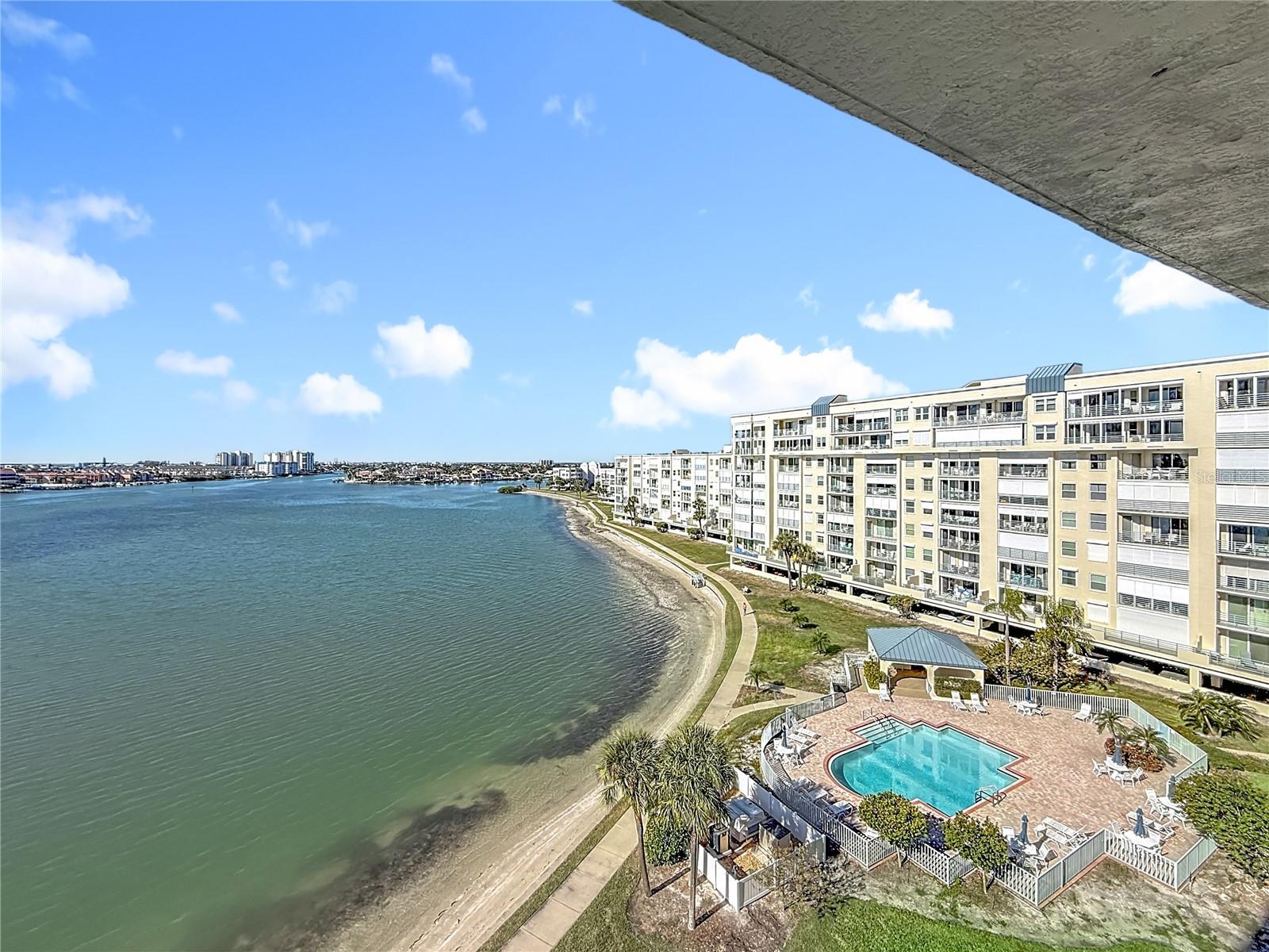 HARBOURSIDE CONDO - Residential