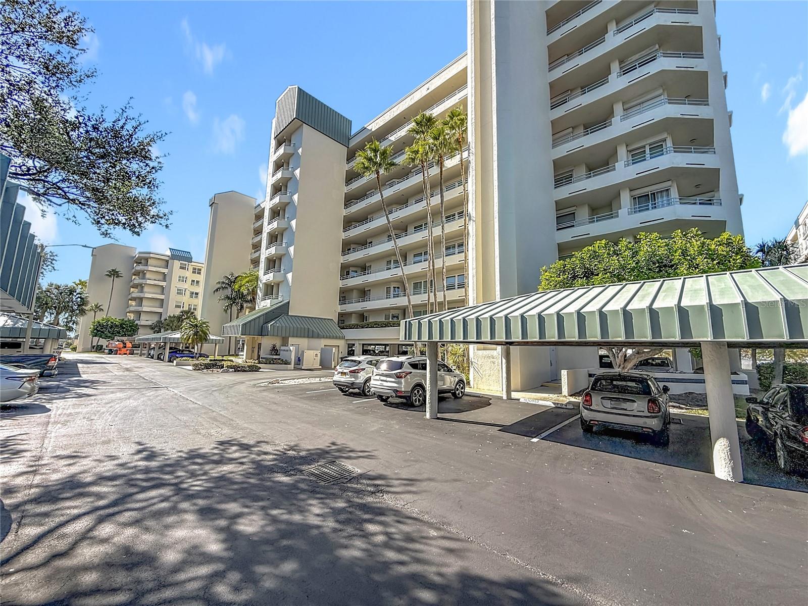 HARBOURSIDE CONDO - Residential