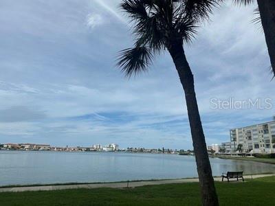 HARBOURSIDE CONDO - Residential