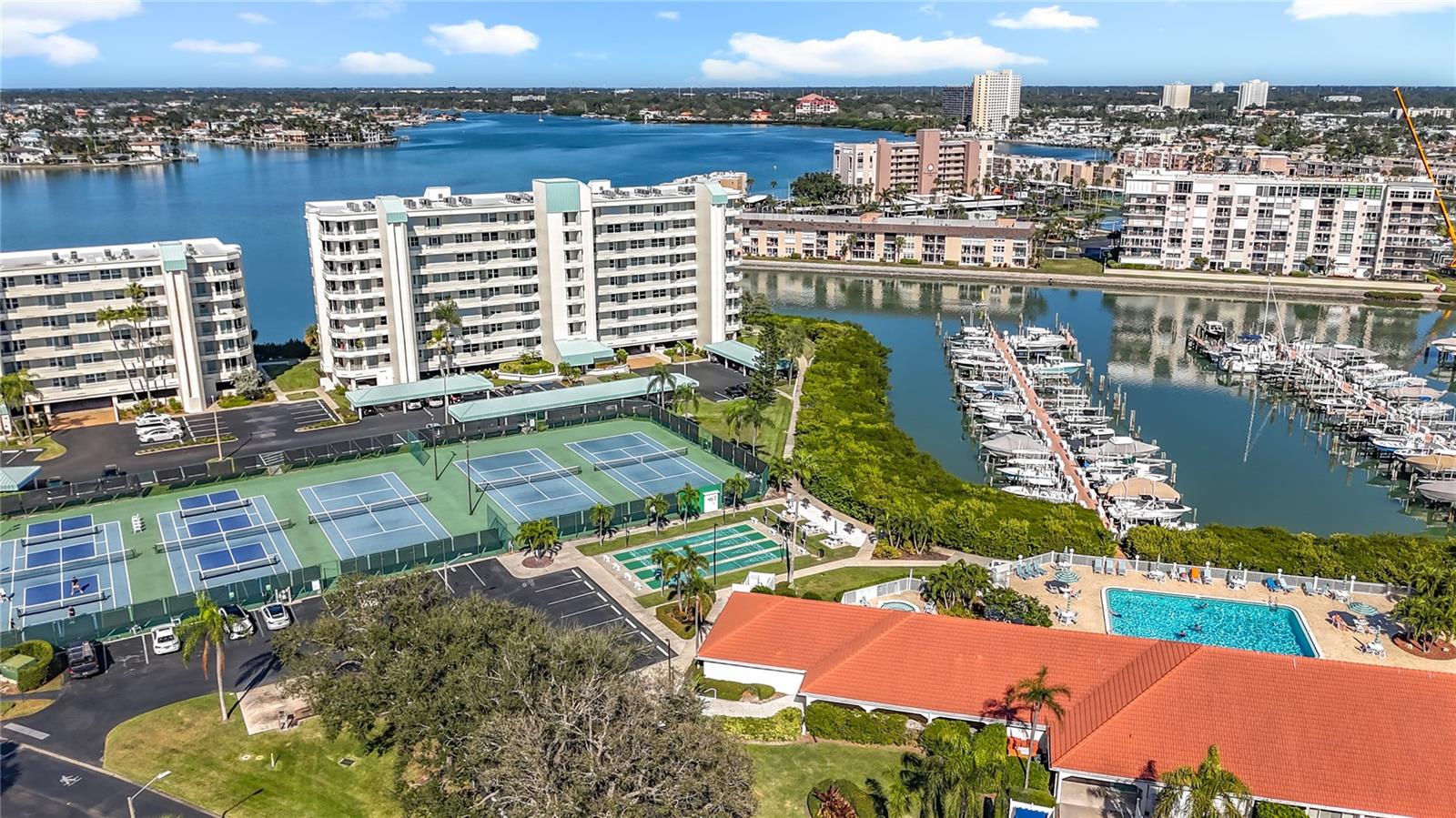 HARBOURSIDE CONDO - Residential