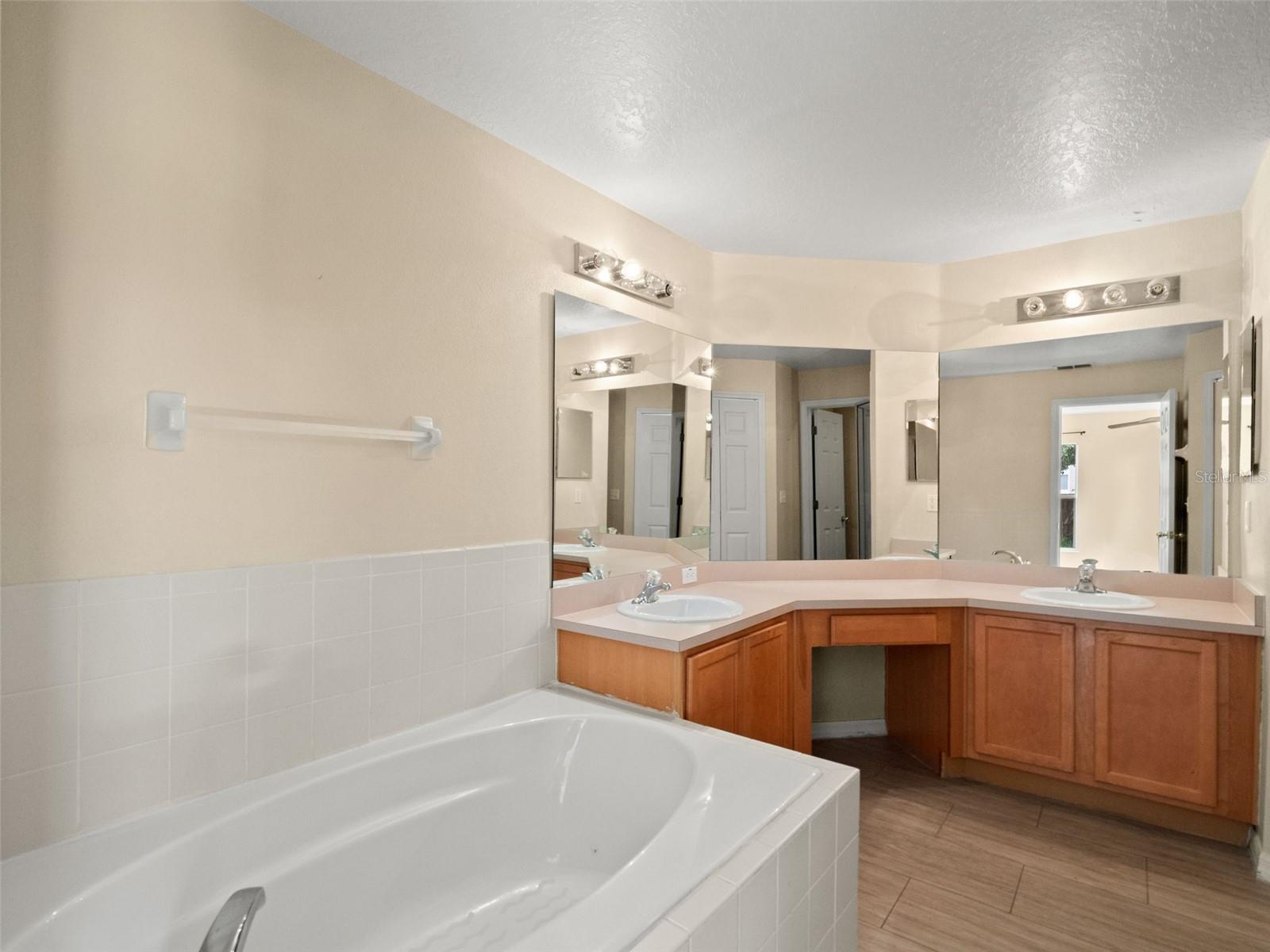 TAVARES CHELSEA OAKS - Residential
