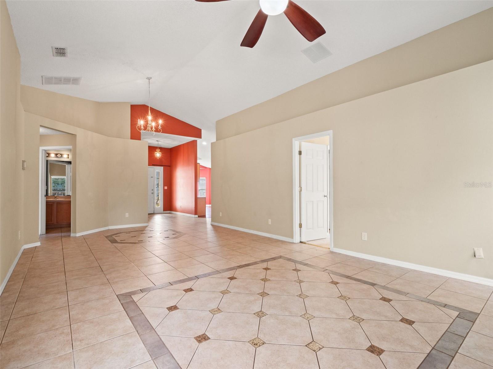 TAVARES CHELSEA OAKS - Residential