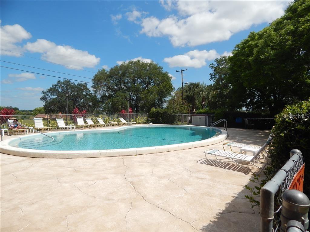 LA CASA CONDO - Residential