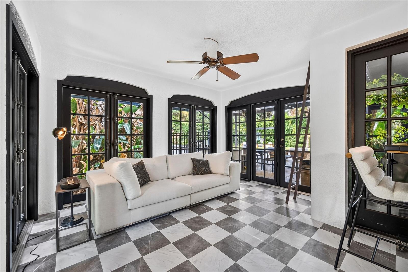EDGEWATER HEIGHTS - Residential