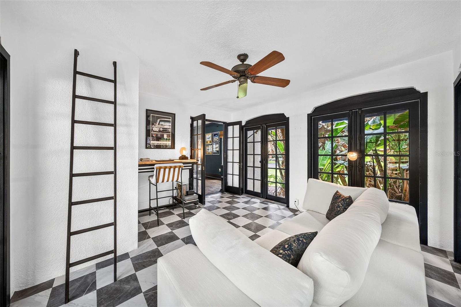 EDGEWATER HEIGHTS - Residential