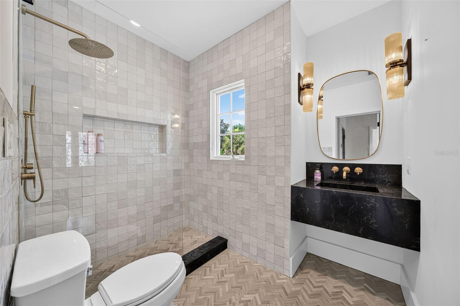 EDGEWATER HEIGHTS - Residential