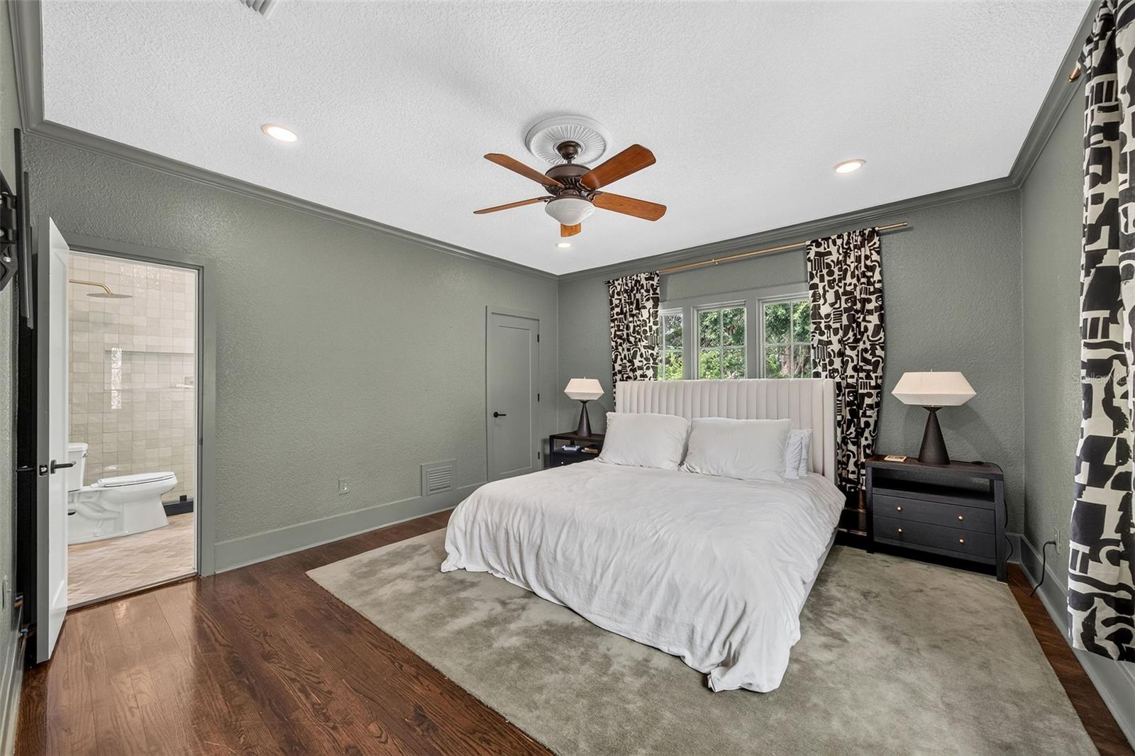 EDGEWATER HEIGHTS - Residential