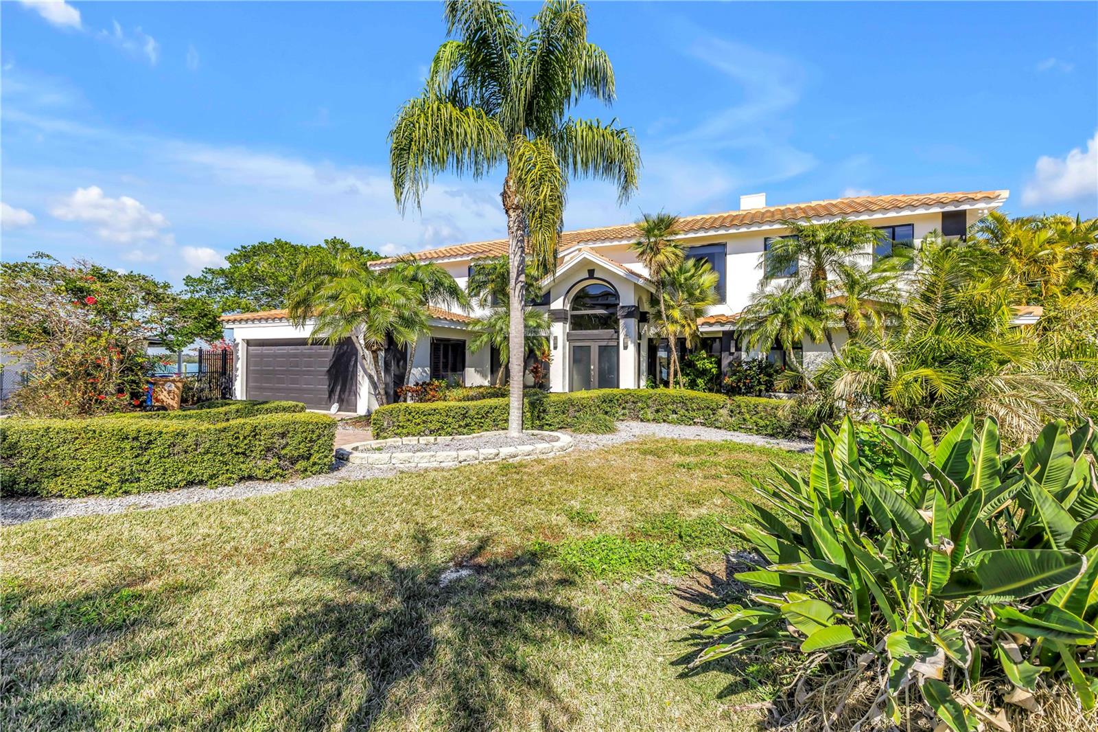 CRYSTAL ISLAND - Residential