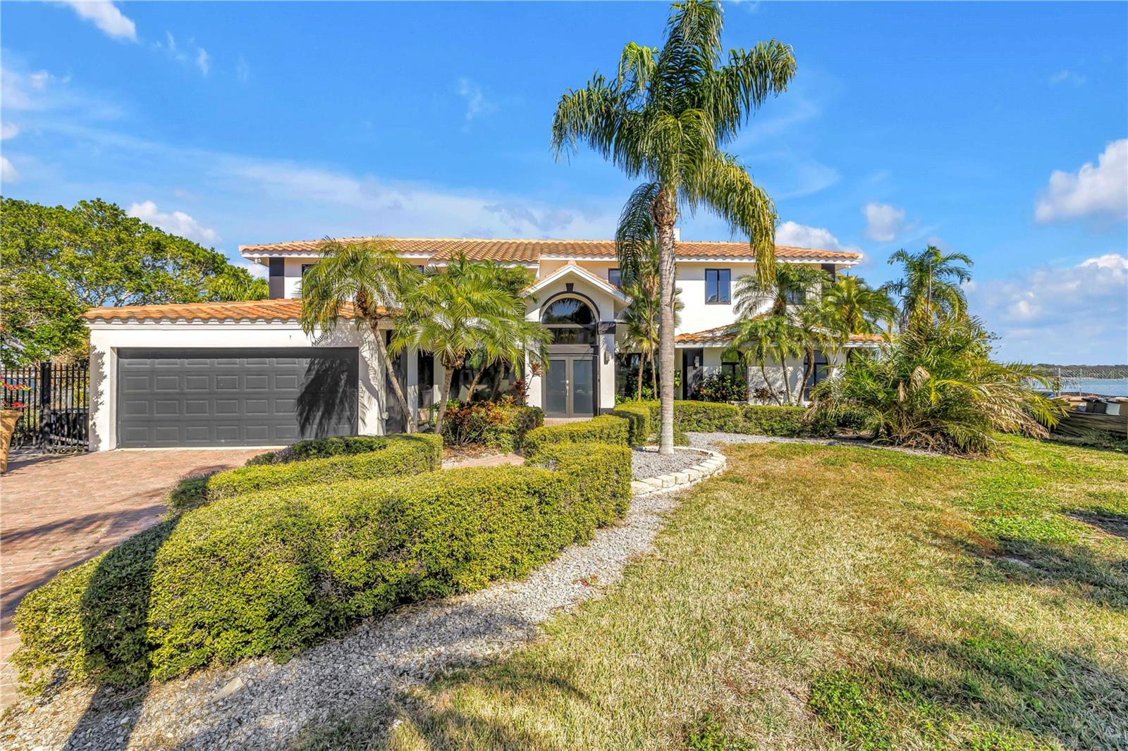 CRYSTAL ISLAND - Residential