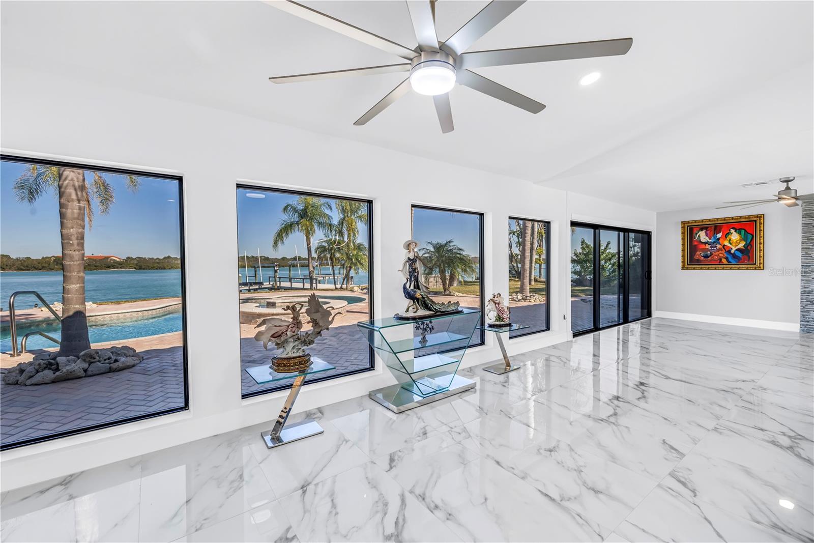 CRYSTAL ISLAND - Residential