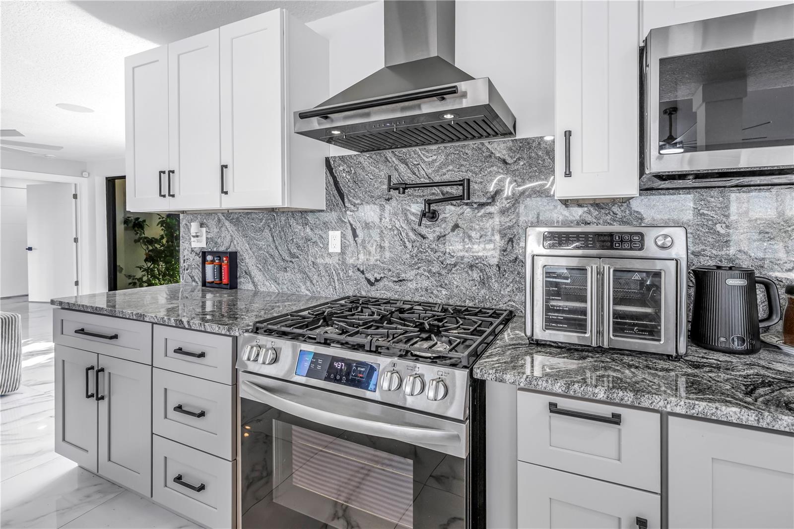 CRYSTAL ISLAND - Residential