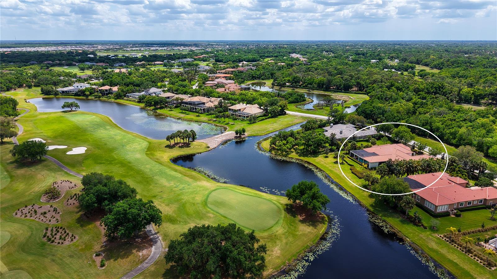 FOUNDERS CLUB - Residential