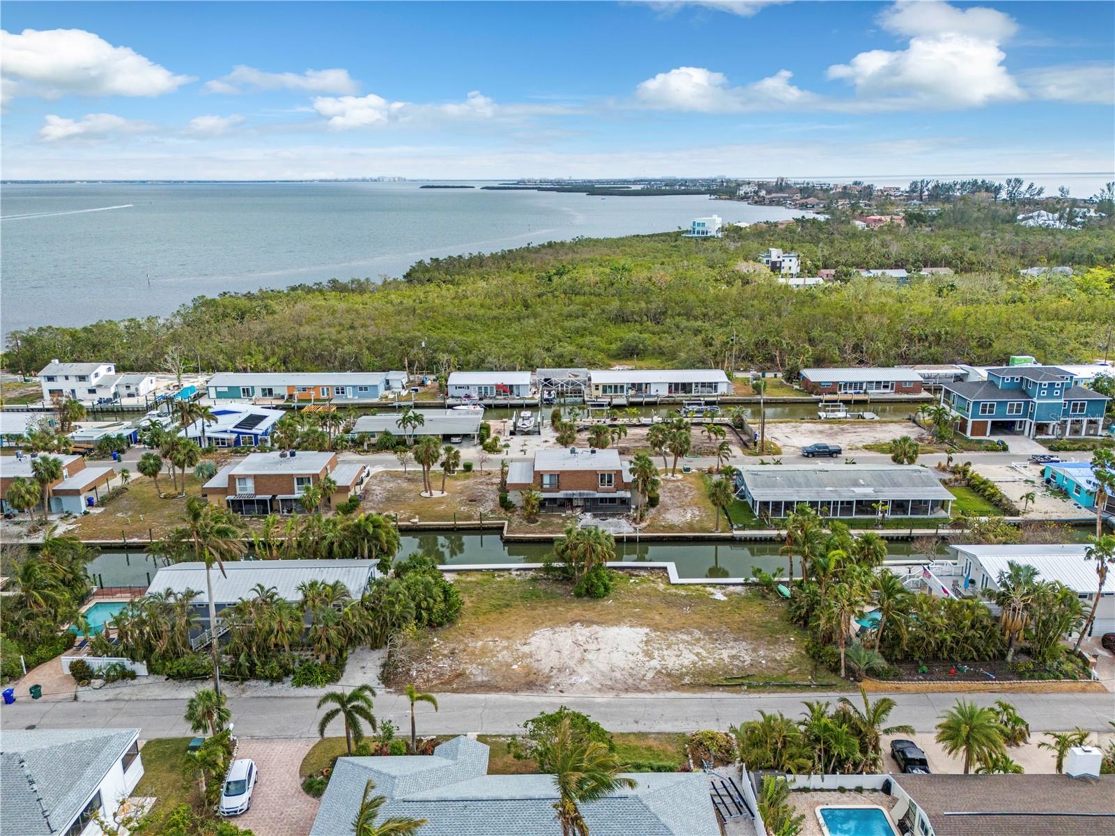 LONGBOAT KEY - Residential