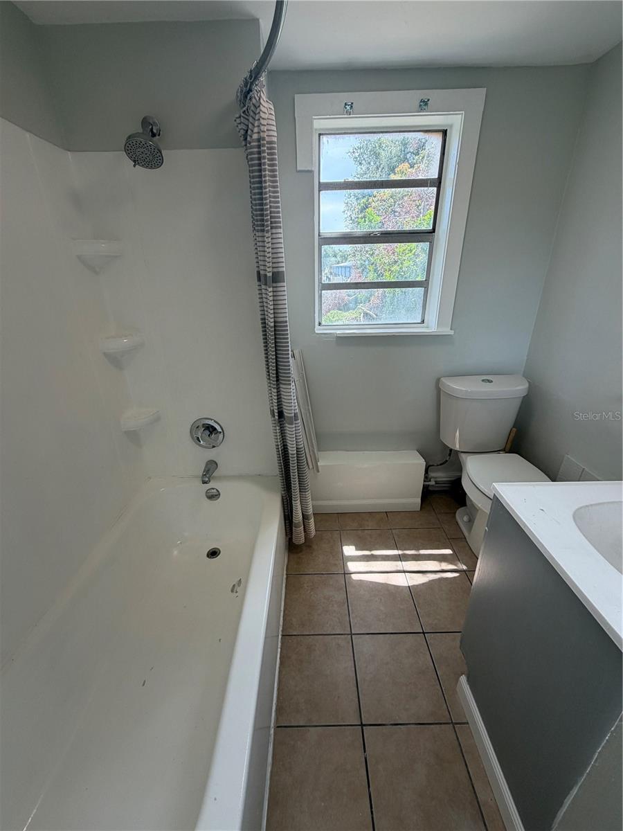 EVANS JAMES D SUB - Residential Lease