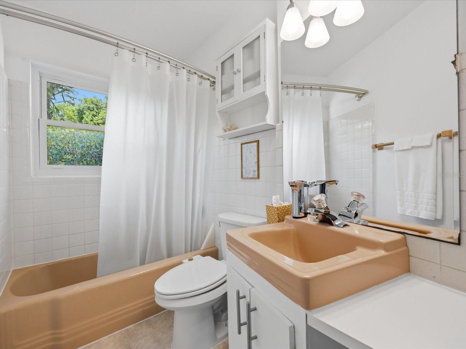 DOVER SHORES SEVENTH ADD - Residential