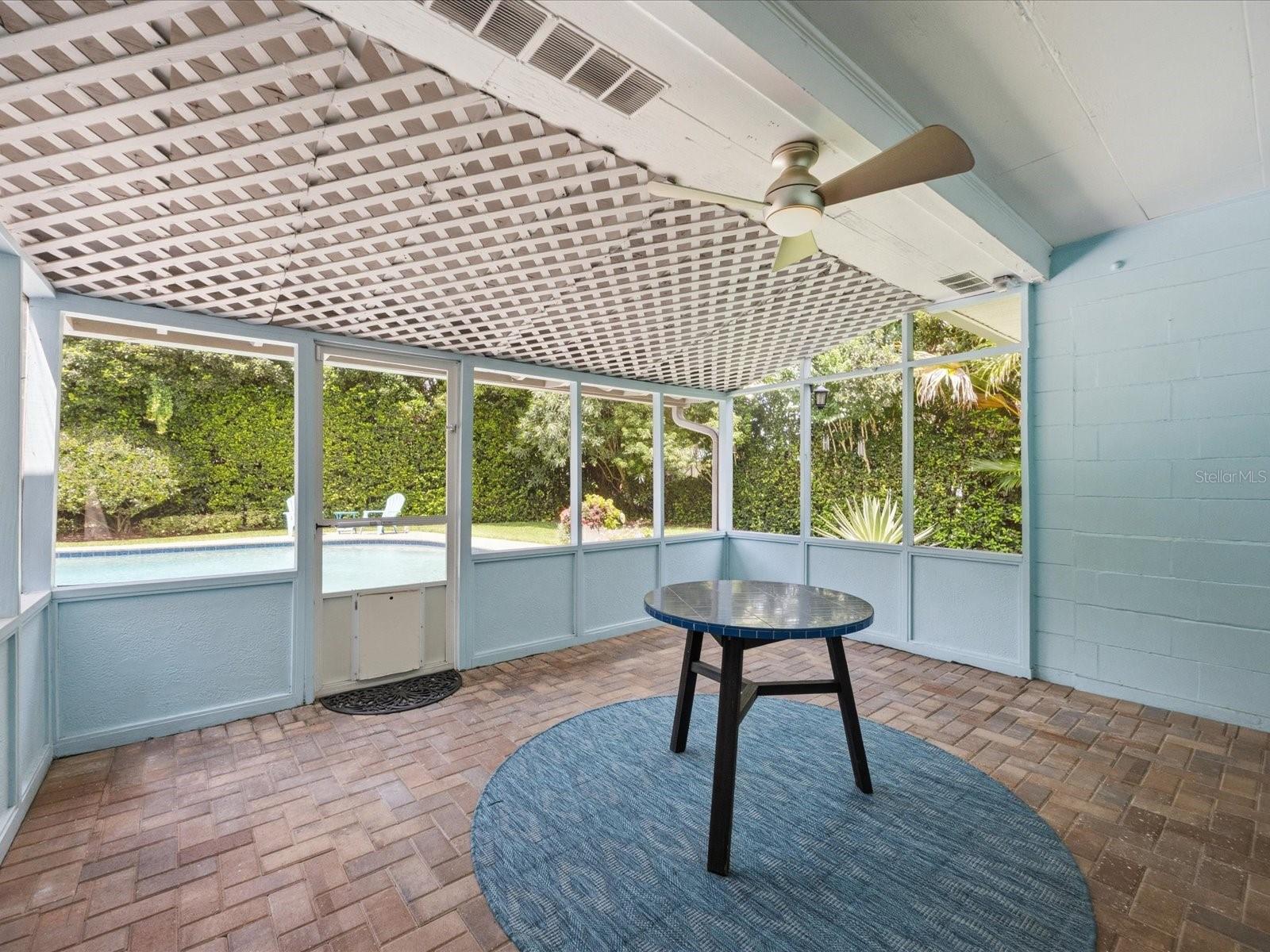 DOVER SHORES SEVENTH ADD - Residential