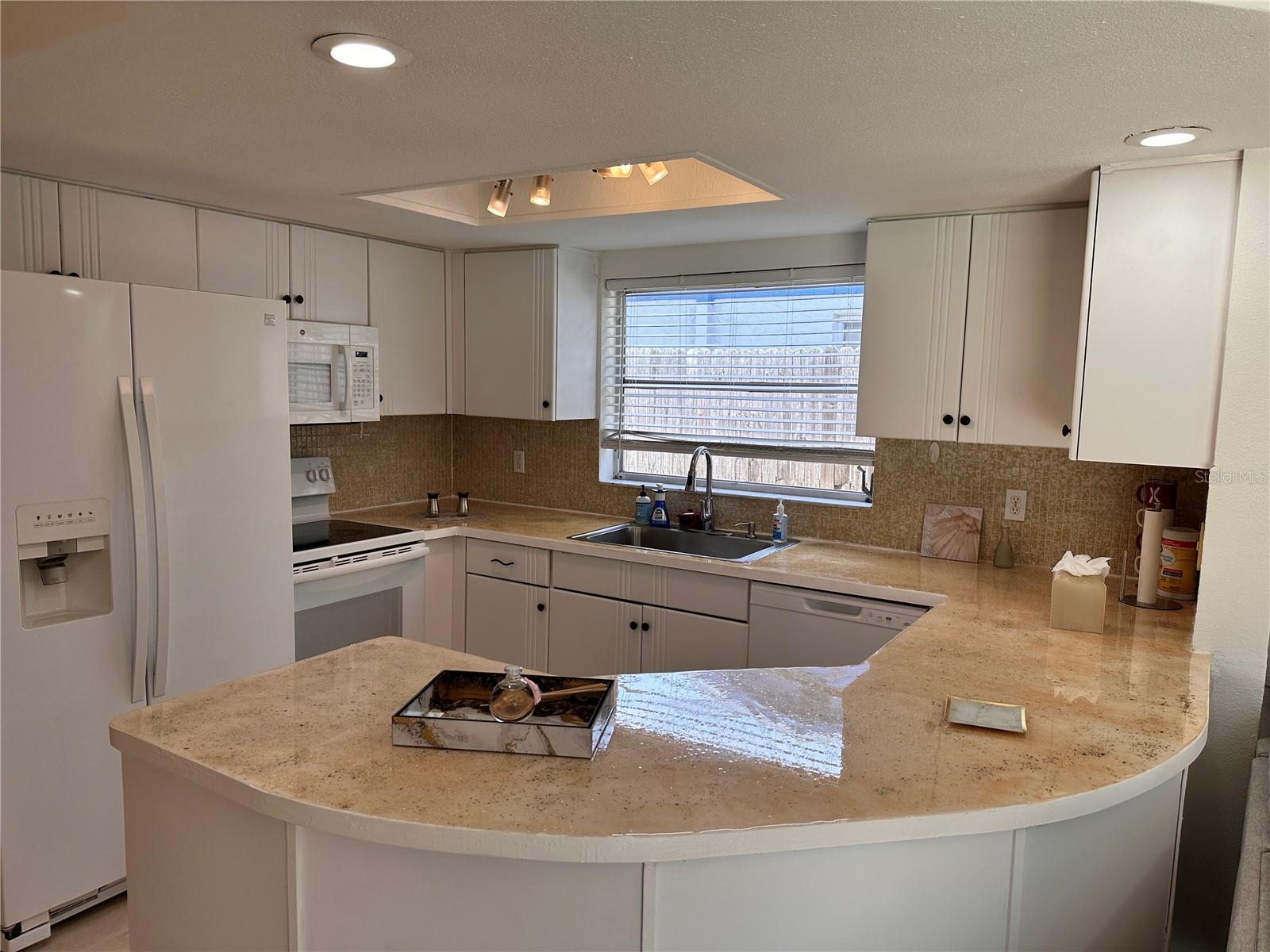 REGENCY PARK - Residential