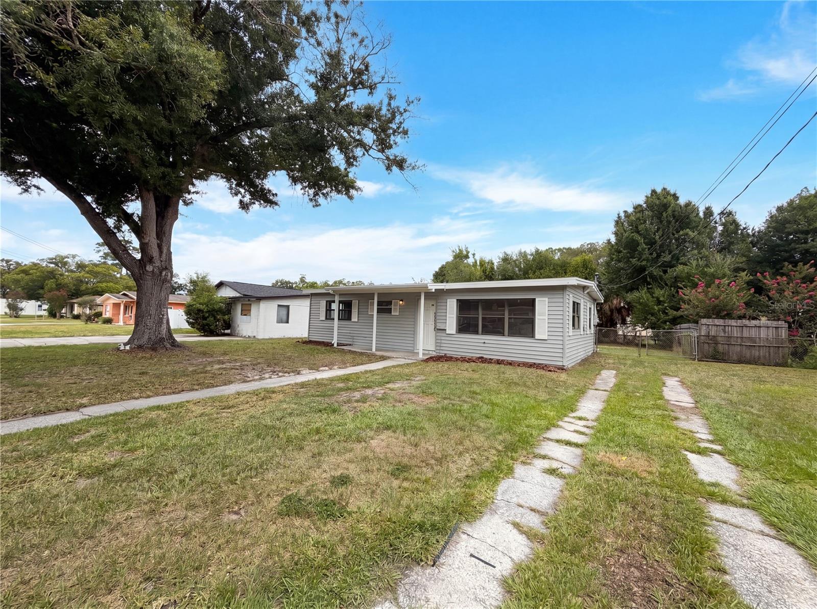 GOLDEN RULE COURT - Residential