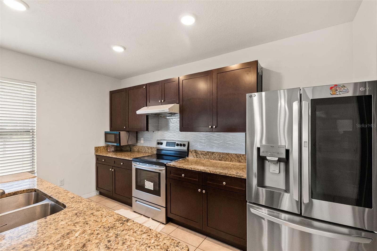 BRIDGEPORT LAKES PHASE ONE - Residential