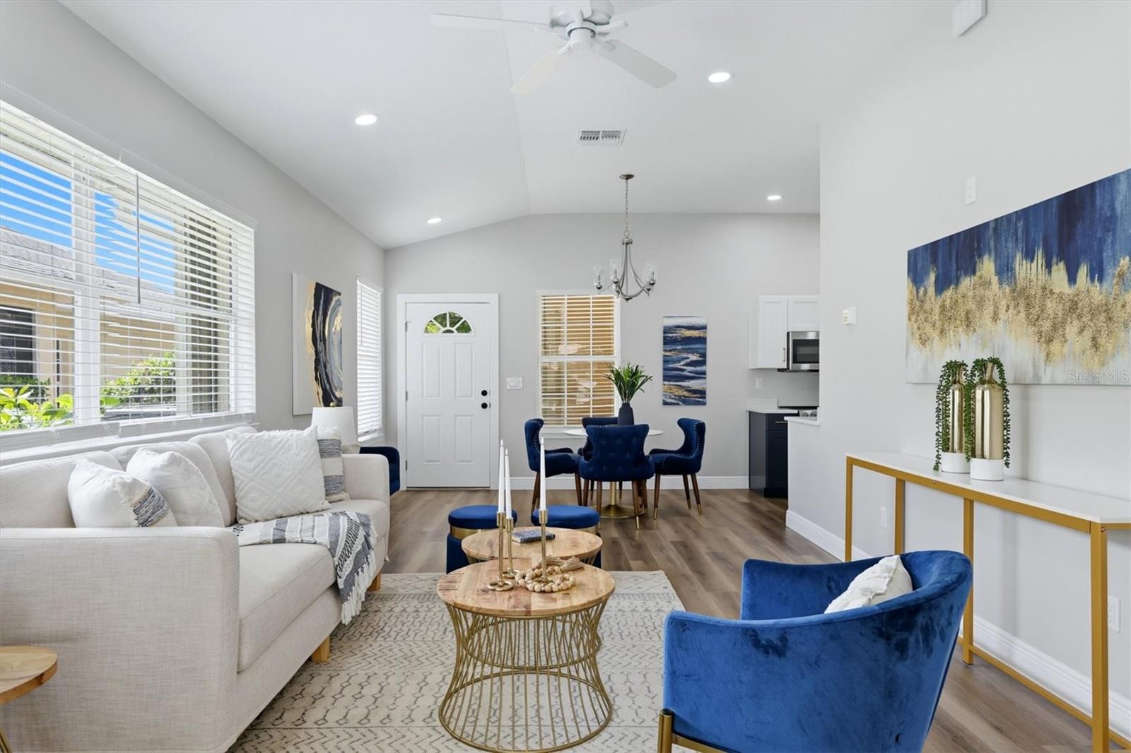 AUBURN COVE - Residential
