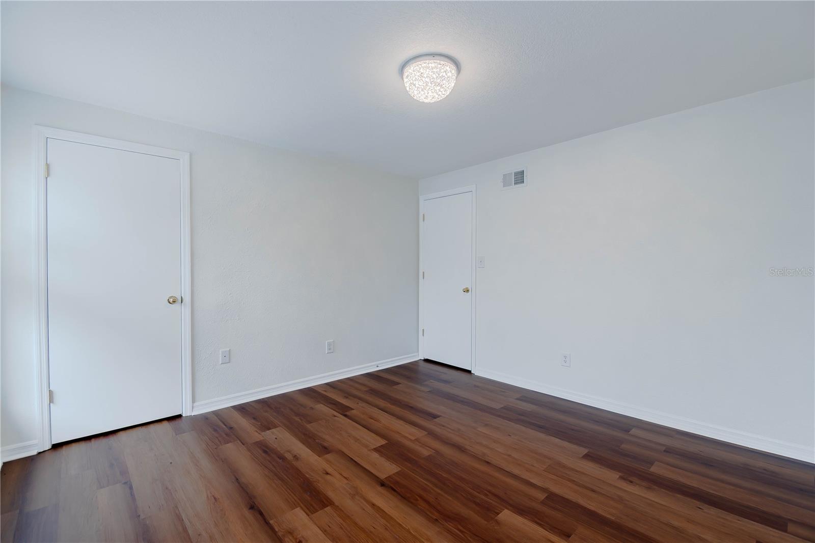 EMBASSY PARK TWNHMS CONDO - Residential