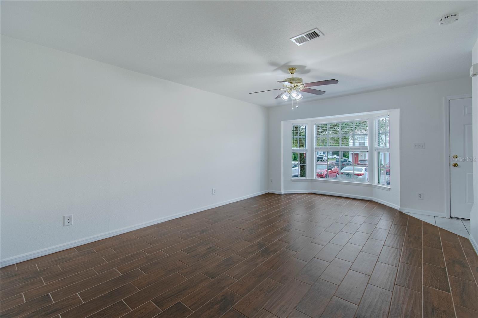 EMBASSY PARK TWNHMS CONDO - Residential