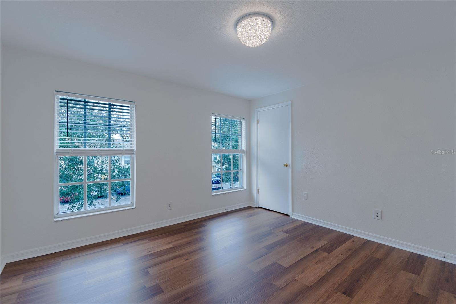 EMBASSY PARK TWNHMS CONDO - Residential