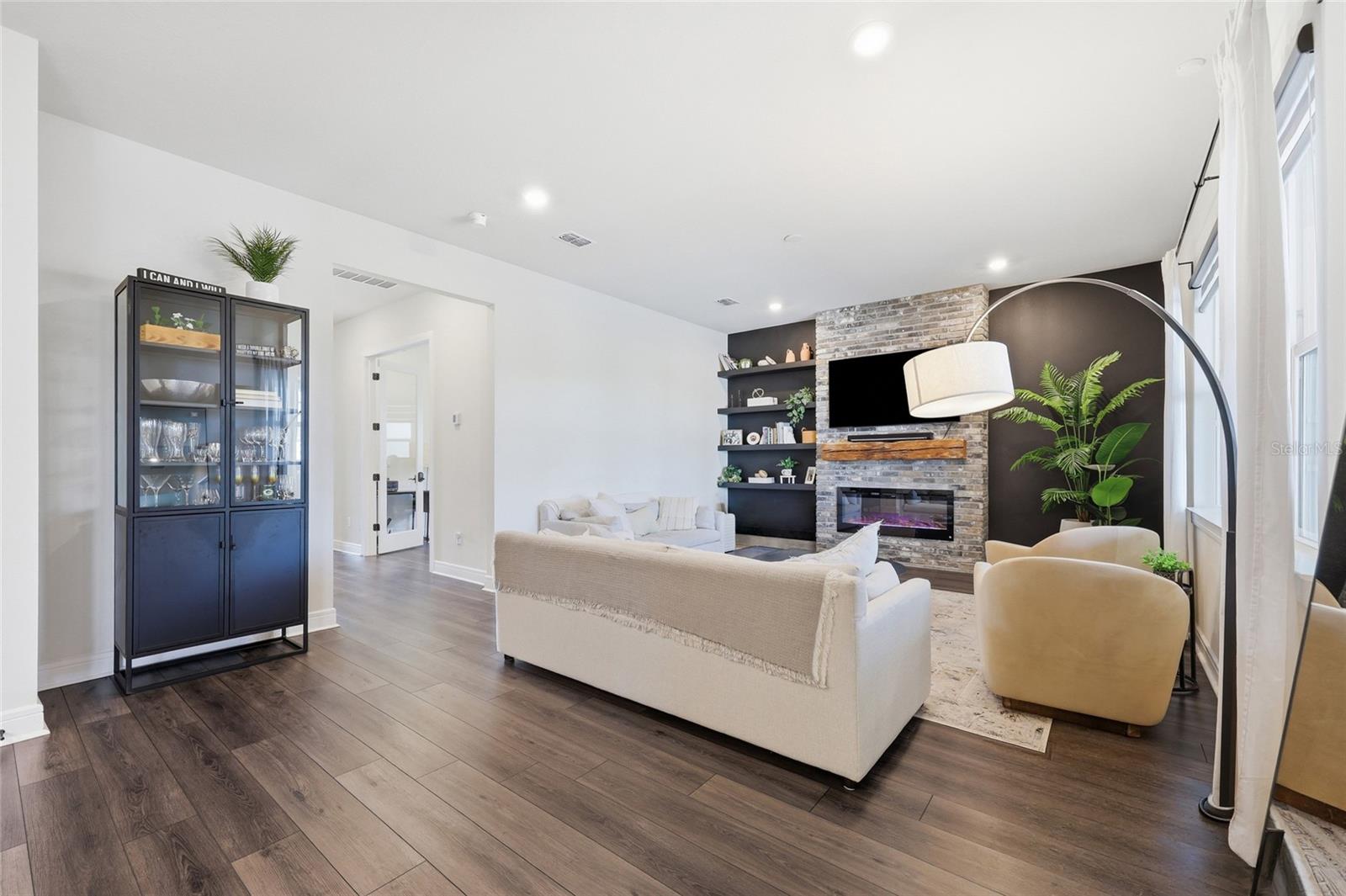 ISLES OF LAKE NONA - Residential